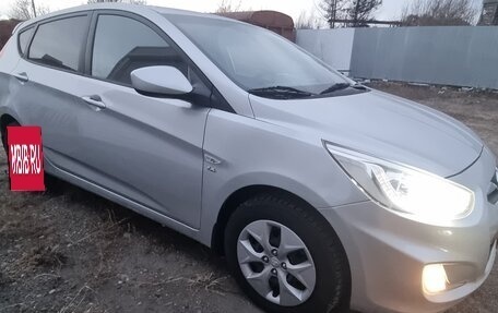 Hyundai Solaris II рестайлинг, 2013 год, 870 000 рублей, 6 фотография