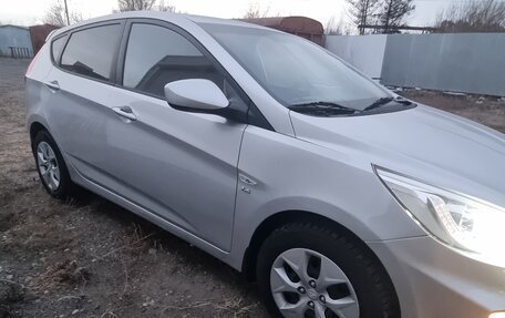 Hyundai Solaris II рестайлинг, 2013 год, 870 000 рублей, 7 фотография