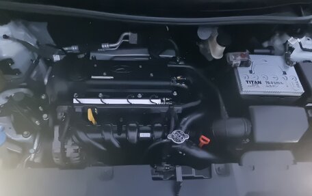 Hyundai Solaris II рестайлинг, 2013 год, 870 000 рублей, 19 фотография