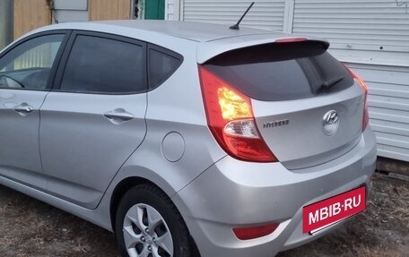 Hyundai Solaris II рестайлинг, 2013 год, 870 000 рублей, 13 фотография