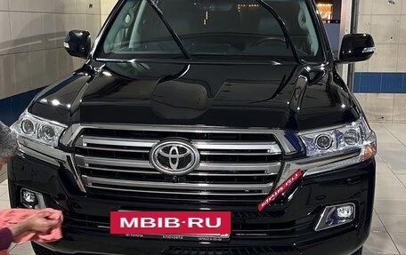 Toyota Land Cruiser 200, 2016 год, 6 300 000 рублей, 2 фотография