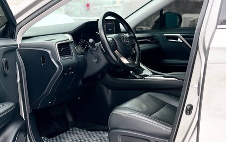 Lexus RX IV рестайлинг, 2020 год, 5 900 000 рублей, 17 фотография