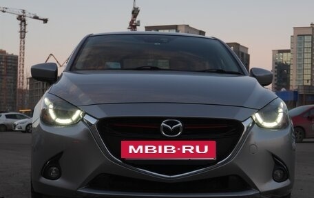 Mazda Demio IV, 2016 год, 980 000 рублей, 6 фотография