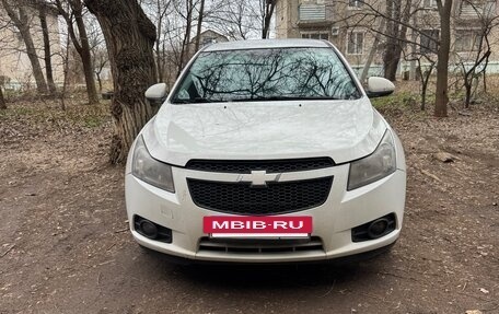 Chevrolet Cruze II, 2012 год, 700 000 рублей, 4 фотография