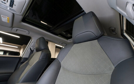 Toyota RAV4, 2025 год, 4 300 000 рублей, 10 фотография