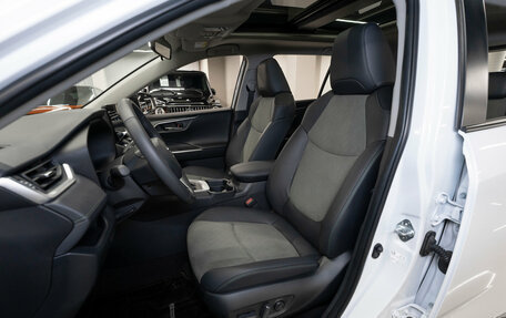 Toyota RAV4, 2025 год, 4 300 000 рублей, 9 фотография