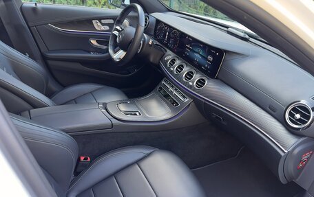 Mercedes-Benz E-Класс, 2020 год, 5 555 000 рублей, 25 фотография