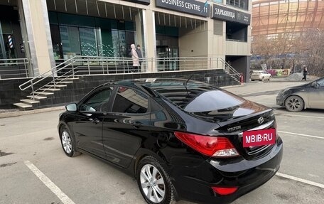 Hyundai Solaris II рестайлинг, 2012 год, 790 000 рублей, 4 фотография