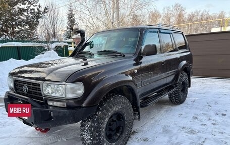 Toyota Land Cruiser 80 рестайлинг, 1997 год, 2 400 000 рублей, 2 фотография