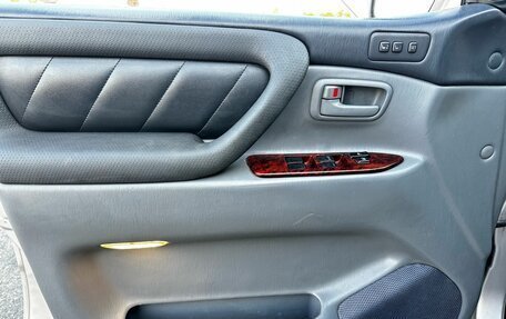 Toyota Land Cruiser 100 рестайлинг 2, 1999 год, 1 480 000 рублей, 14 фотография