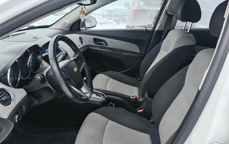 Chevrolet Cruze II, 2011 год, 585 000 рублей, 9 фотография