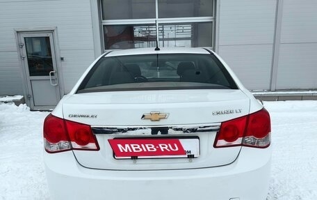 Chevrolet Cruze II, 2011 год, 585 000 рублей, 7 фотография