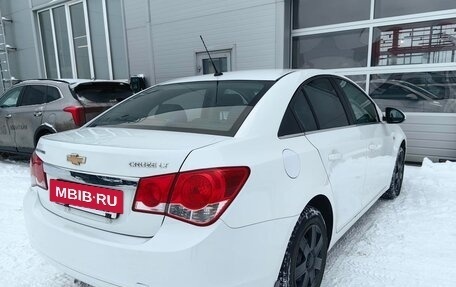 Chevrolet Cruze II, 2011 год, 585 000 рублей, 6 фотография