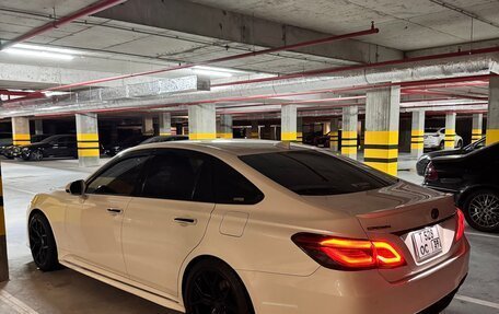 Toyota Crown, 2018 год, 3 300 000 рублей, 4 фотография