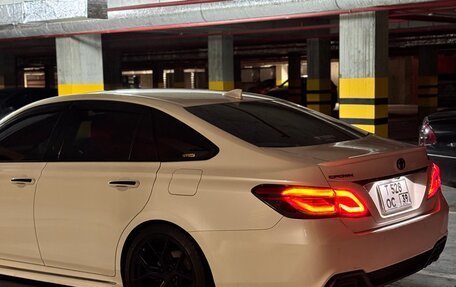 Toyota Crown, 2018 год, 3 300 000 рублей, 11 фотография