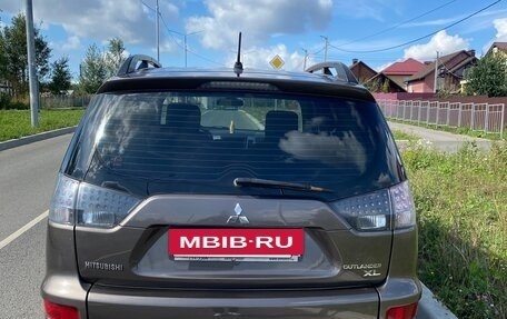 Mitsubishi Outlander III рестайлинг 3, 2011 год, 875 000 рублей, 8 фотография