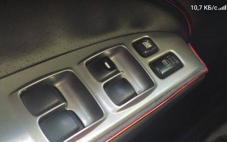 Mitsubishi Outlander III рестайлинг 3, 2004 год, 750 000 рублей, 10 фотография