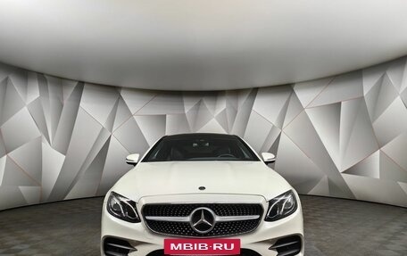 Mercedes-Benz E-Класс, 2019 год, 4 555 000 рублей, 7 фотография