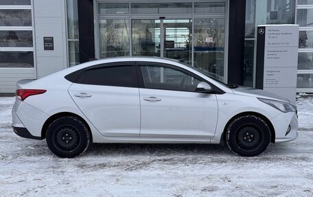 Hyundai Solaris II рестайлинг, 2021 год, 1 450 000 рублей, 4 фотография