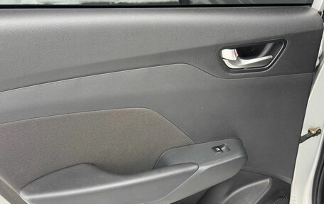 Hyundai Solaris II рестайлинг, 2021 год, 1 450 000 рублей, 19 фотография