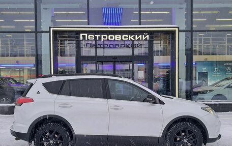 Toyota RAV4, 2019 год, 2 270 000 рублей, 6 фотография