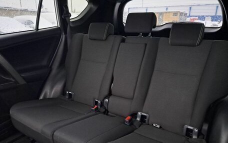 Toyota RAV4, 2019 год, 2 270 000 рублей, 19 фотография