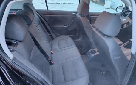 Volkswagen Golf V, 2004 год, 650 000 рублей, 11 фотография