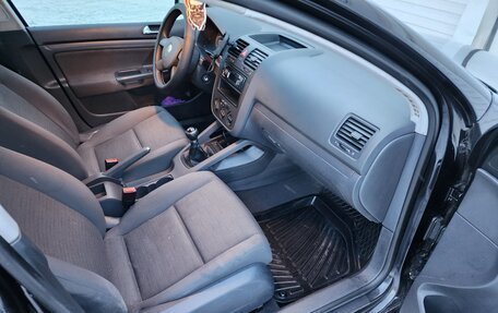 Volkswagen Golf V, 2004 год, 650 000 рублей, 12 фотография