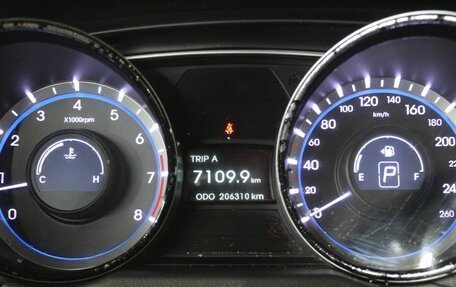 Hyundai Sonata VI, 2011 год, 995 000 рублей, 9 фотография