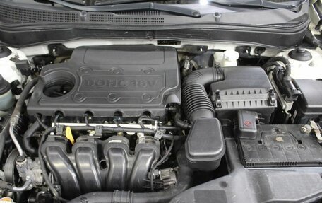 Hyundai Sonata VI, 2011 год, 995 000 рублей, 8 фотография