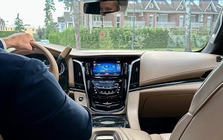 Cadillac Escalade IV, 2017 год, 5 500 000 рублей, 1 фотография