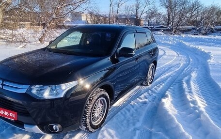 Mitsubishi Outlander III рестайлинг 3, 2014 год, 1 270 000 рублей, 6 фотография