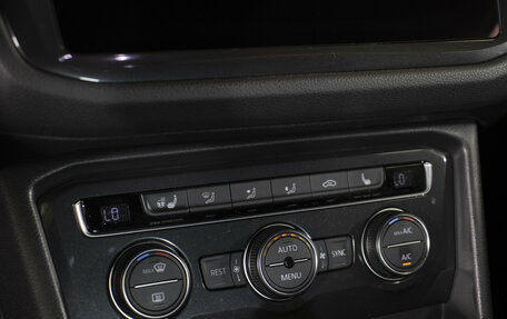 Volkswagen Tiguan II, 2017 год, 2 718 000 рублей, 18 фотография