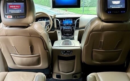 Cadillac Escalade IV, 2017 год, 5 500 000 рублей, 2 фотография