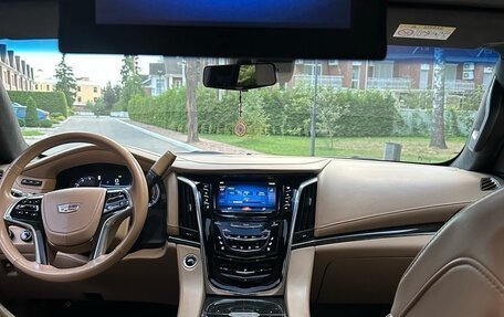 Cadillac Escalade IV, 2017 год, 5 500 000 рублей, 3 фотография