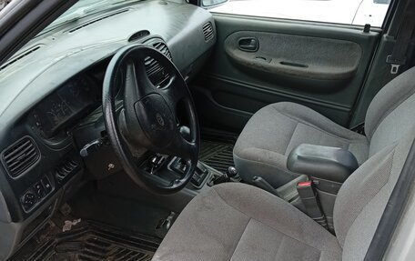 KIA Sportage IV рестайлинг, 2002 год, 280 000 рублей, 4 фотография