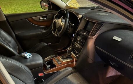 Infiniti FX II, 2013 год, 1 950 000 рублей, 9 фотография