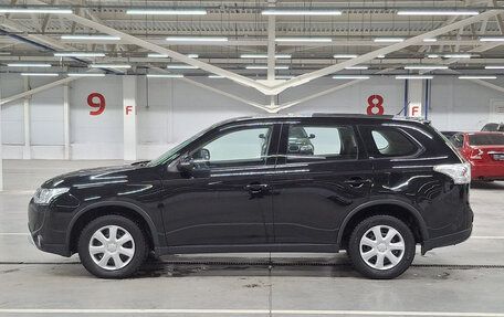 Mitsubishi Outlander III рестайлинг 3, 2014 год, 1 400 000 рублей, 10 фотография