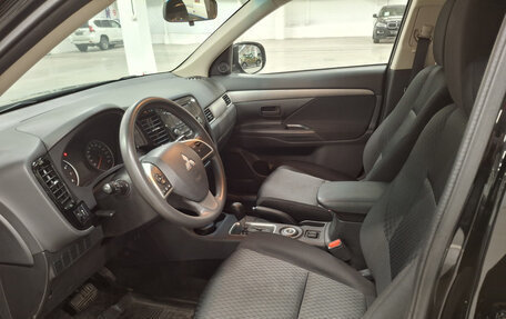 Mitsubishi Outlander III рестайлинг 3, 2014 год, 1 400 000 рублей, 20 фотография