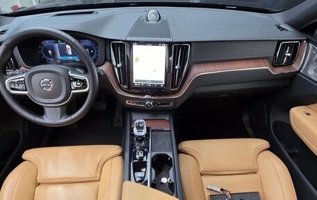 Volvo XC60 II, 2025 год, 5 980 000 рублей, 8 фотография