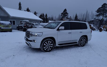 Toyota Land Cruiser 200, 2017 год, 5 200 000 рублей, 1 фотография