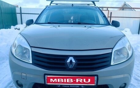 Renault Sandero I, 2013 год, 450 000 рублей, 1 фотография