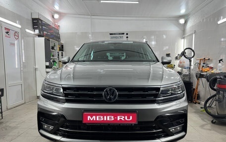 Volkswagen Tiguan II, 2018 год, 3 400 000 рублей, 1 фотография