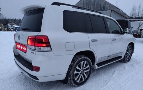 Toyota Land Cruiser 200, 2017 год, 5 200 000 рублей, 4 фотография