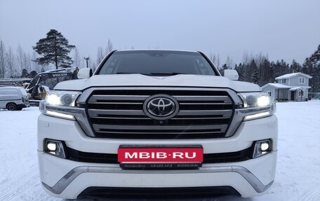 Toyota Land Cruiser 200, 2017 год, 5 200 000 рублей, 2 фотография