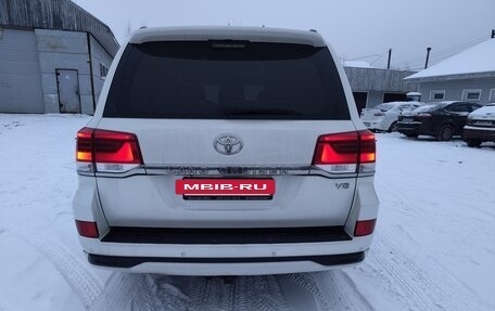 Toyota Land Cruiser 200, 2017 год, 5 200 000 рублей, 5 фотография