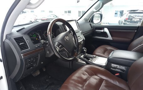 Toyota Land Cruiser 200, 2017 год, 5 200 000 рублей, 11 фотография