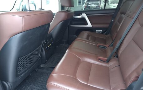 Toyota Land Cruiser 200, 2017 год, 5 200 000 рублей, 8 фотография