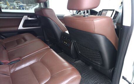 Toyota Land Cruiser 200, 2017 год, 5 200 000 рублей, 15 фотография