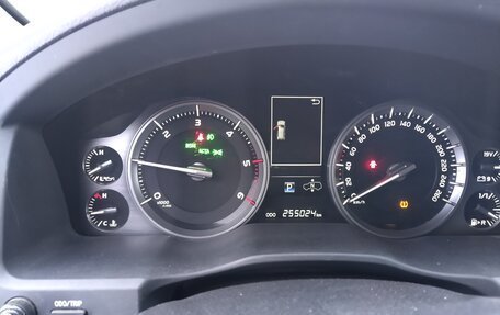 Toyota Land Cruiser 200, 2017 год, 5 200 000 рублей, 12 фотография